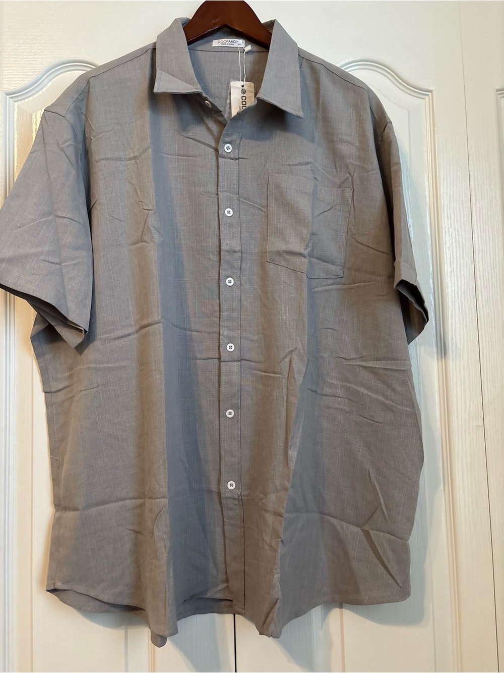 COOGI Men's Light Gray Short Sleeve Button-Down Shirt